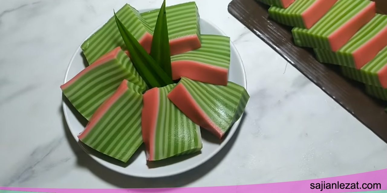 Jajanan Tradisional Kue Pepek Yang Berlapis Warnanya