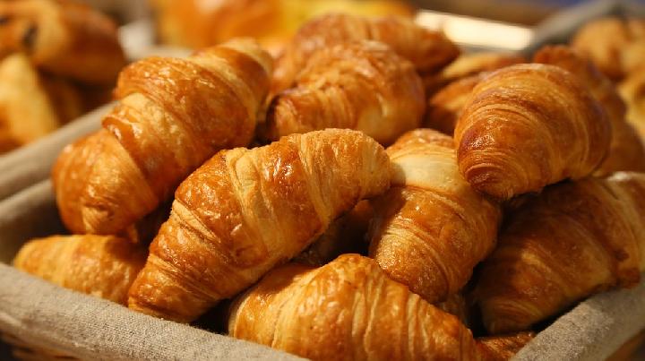 Makanan Roti Perancis Yang Sangat Khas Croissant