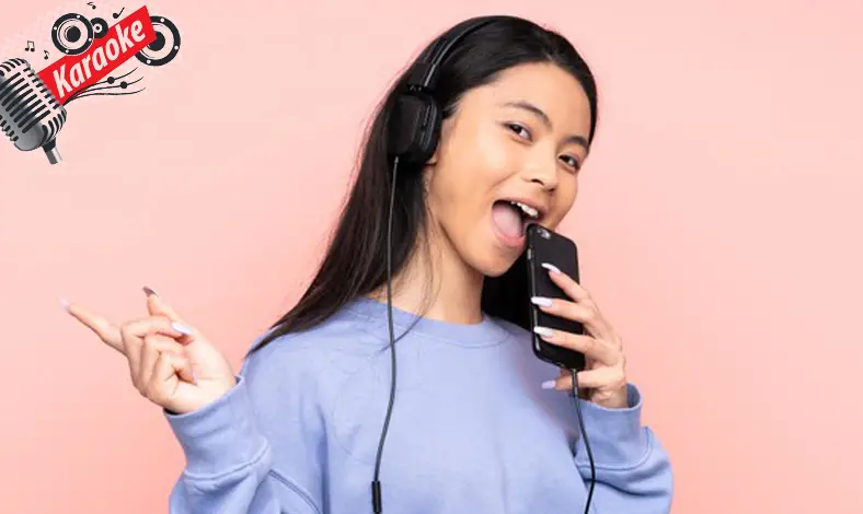 Bernyanyi Dengan Nada Atau Karaoke Yang Sedang Trend