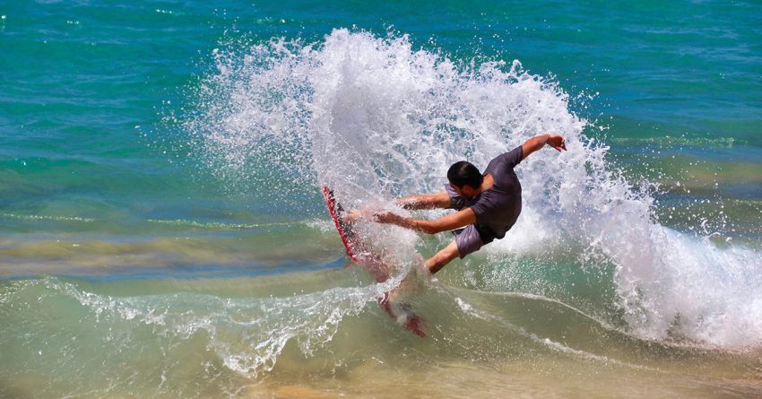 Olahraga Seru Surfing Biasanya Di Pantai Melakukannya