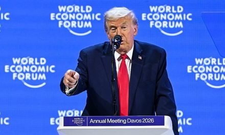 Seorang Tokoh Amerika Donald Trump Dan Pemerintah