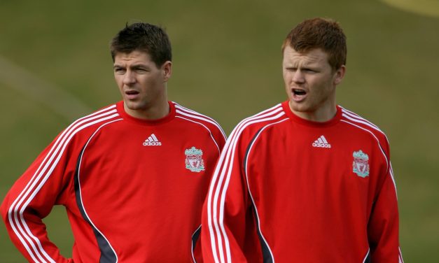 Pemain Legenda Liverpool Steven Gerrard Di Lapangan Hijau