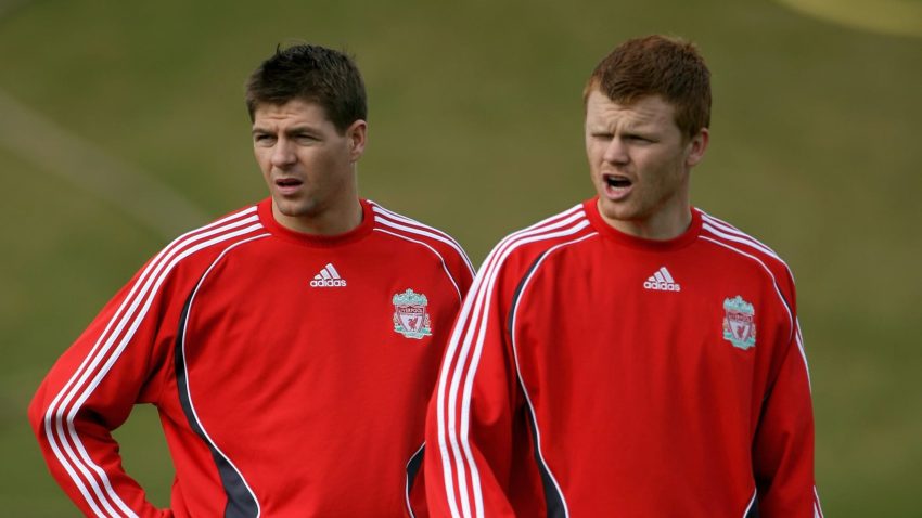 Pemain Legenda Liverpool Steven Gerrard Di Lapangan Hijau
