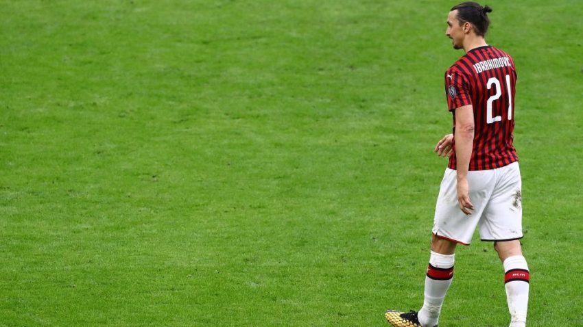 Zlatan Ibrahimovic Memiliki Postur Tinggi Dan Lincah Di Lapangan