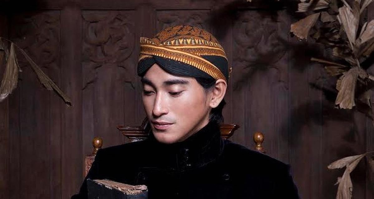 Budaya Jawa Blangkon Sebagai Penutup Bagian Kepala