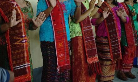 Kain Khas Batak Sebuah Ulos Di Tenun Khusus