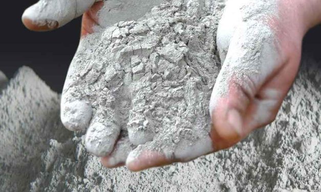 Perekat Bahan Bangunan Menggunakan Sebuah Semen