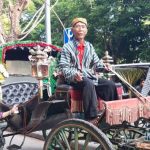 Transportasi Tradisional Andong Dengan Tarikan Kuda