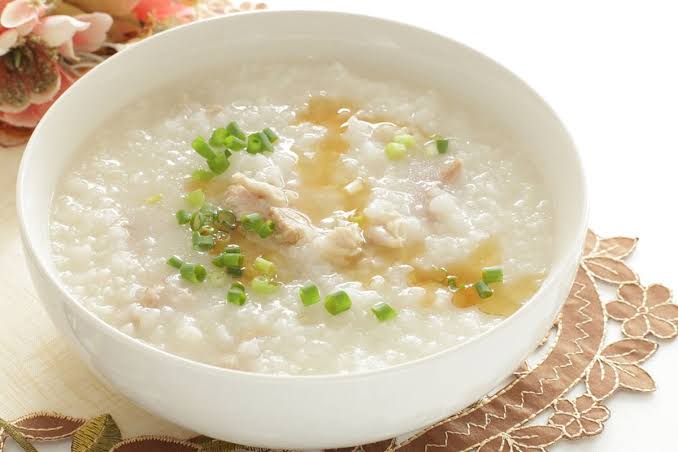 Hidangan Bertekstur Lembut Sebuah Makanan Bubur