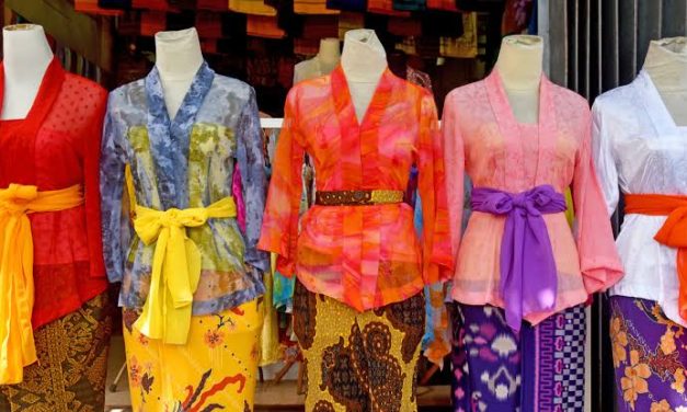 Suatu Budaya Indonesia Bahan Kain Kebaya