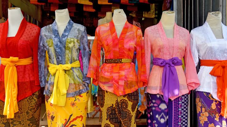 Suatu Budaya Indonesia Bahan Kain Kebaya