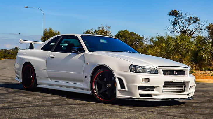Kendaraan Mahal Mobil Nissan GTR Performa Tinggi