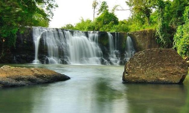 Kealamian Alam Curug Atau Sebuah Air Terjun
