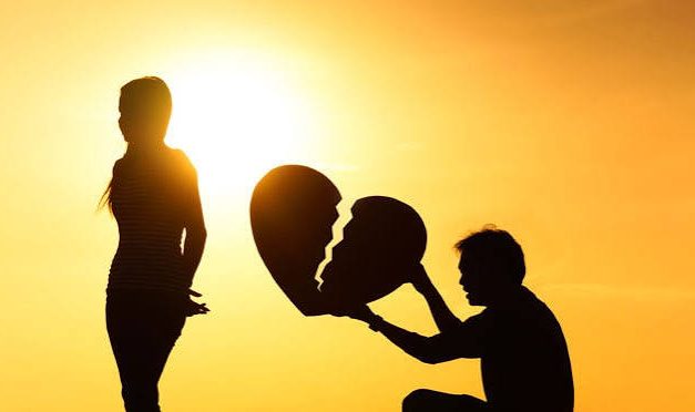 Sebuah Hubungan Berakhir Atau Putus Cinta