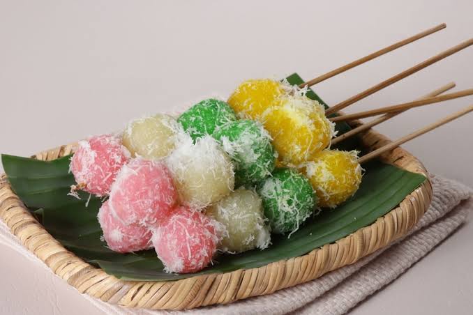 Makanan Tradisional Indonesia Sebuah Hidangan Cenil