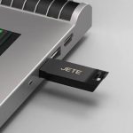 Sebuah Perangkat Flashdisk Penyimpanan Data