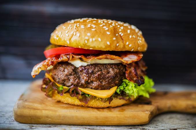 Makanan Cepat Saji Burger Yang Sudah Populer