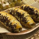 Makanan Camilan Molen Dengan Berbagai Variasi Rasa