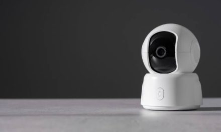 Perangkat Kamera Pengawas CCTV Untuk Keamanan