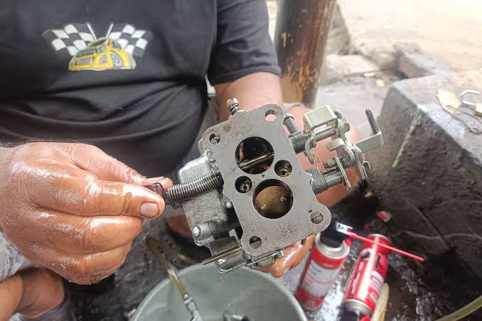 Komponen Kendaraan Kaburator Pada Sepeda Motor